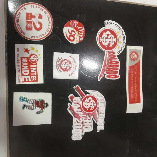 Lote com adesivos antigos do Internacional