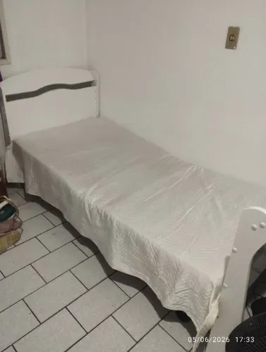 Cama solteiro branca colchão vai de brinde