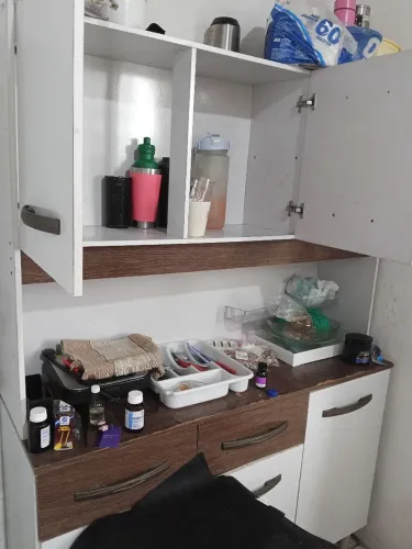 Pra vender logo... guarda roupa casal 150, armário 150, geladeira gelando muito 130