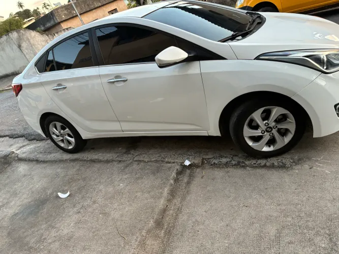 Hyundai HB20S Premium 1.6 Flex 16V Aut. 4P 2017