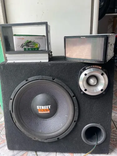 DVD Pioneer + Força Taramps 400rms + câmera de ré + subwoofer