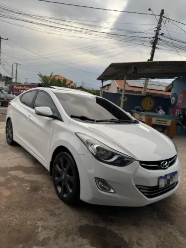 Hyundai Elantra GLS 1.8 16V Aut. 2012