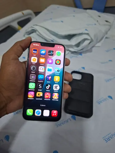 Vendo ou troco Iphone 13 128GB ( Leia a descrição)