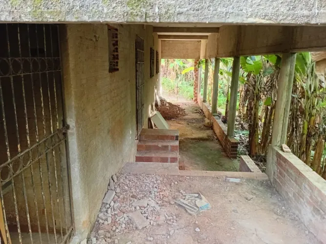 VENDO TERRENO EM PACOTI 25 X 25 COM UMA CONSTRUÇÃO