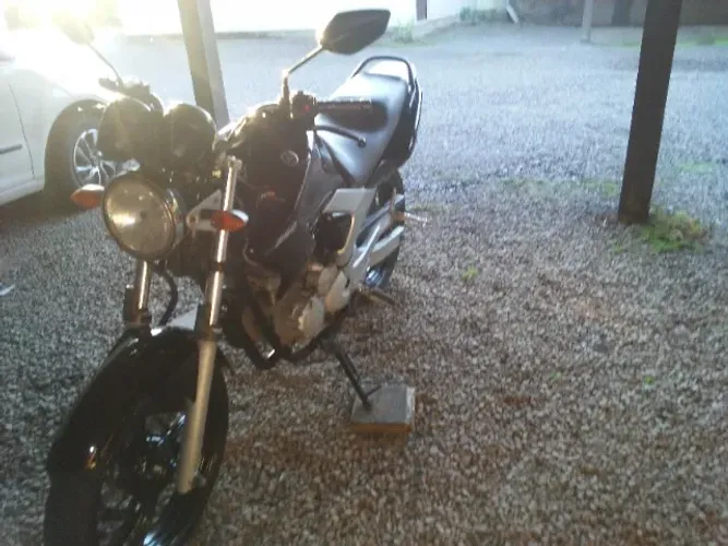 Fazer250 2006 top