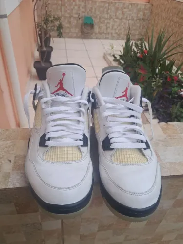 Tenis AIR JORDAN (43) NOVO