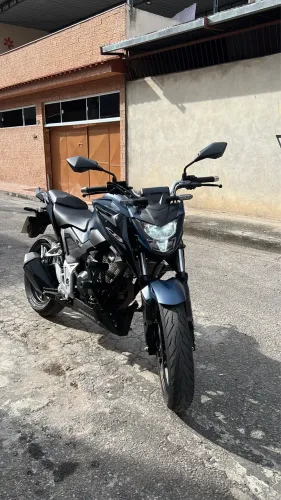 Vendo CB300f único dono