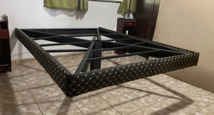 Cama Suspensa Casal - Estrutura Metálica Reforçada