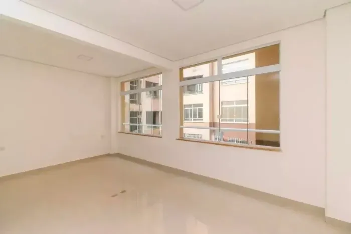 Apartamento para alugar com 35m², 1 quarto ao lado do metrô República - SP
