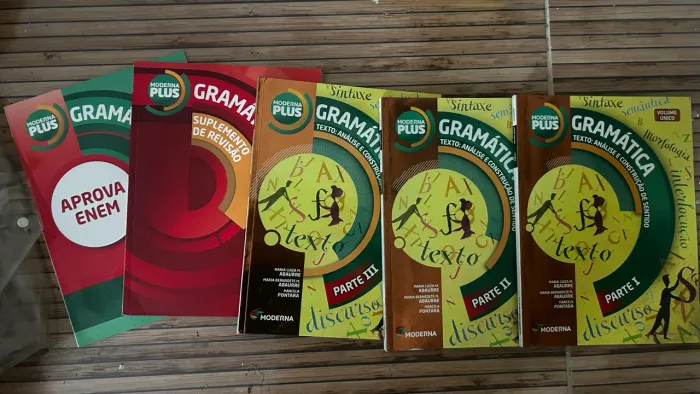 Gramática completa editora moderna plus 