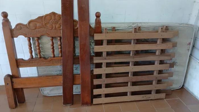 Cama de Solteiro Madeira