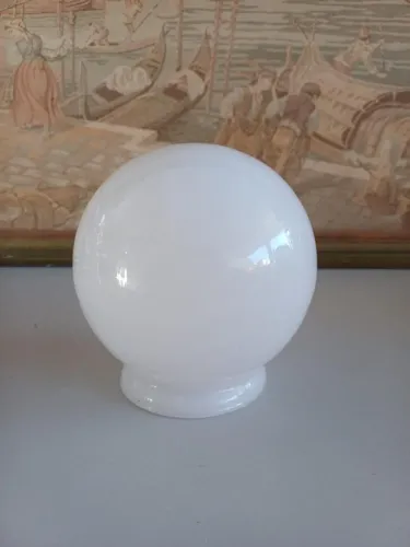 Cúpula opalina leitosa redonda