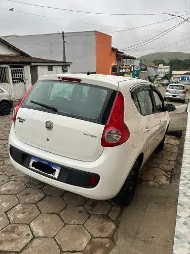 Fiat Palio Attractive 1.0 EVO Fire Flex 8V 5P 2013