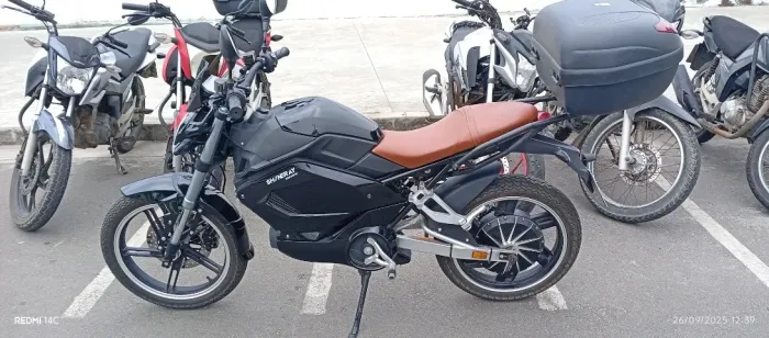 Moto 100% ELÉTRICA modelo SHE S - 3000 = 125 cilindradas