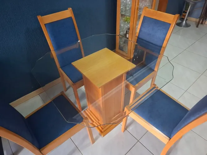 Mesa Jantar com Cadeiras