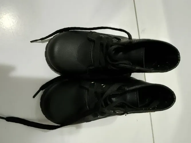 Bota/ coturno infantil n°23