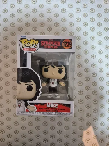 Funko pop Mike Stranger Things com caixa