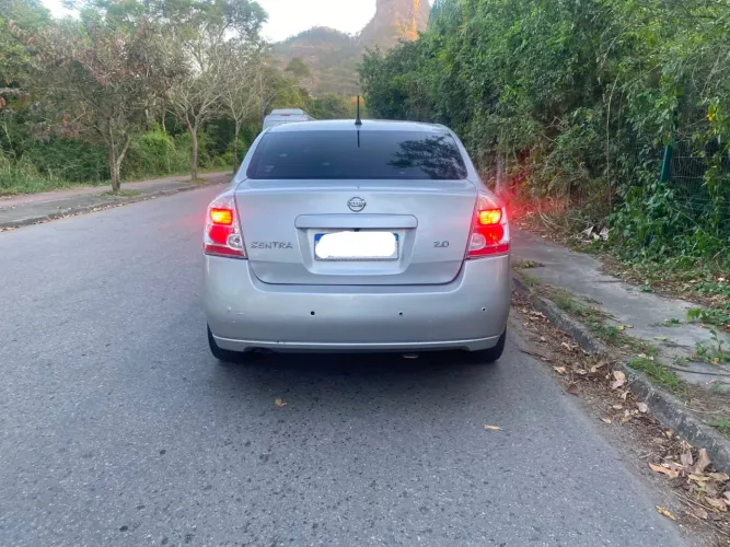 Nissan Sentra 2.0/ 2.0 Flex Fuel 16V Aut. 2009