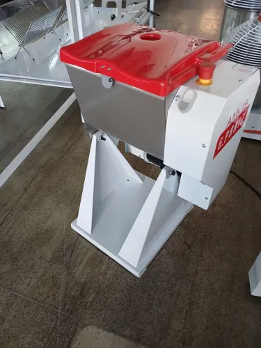 Amassadeira Semi Rápida Basculante 15 kg Am 15 Bivolt G Paniz