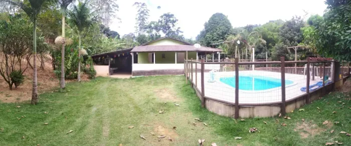 Vendo Chácara Região Santa Teresa C/ Piscina e frente para o Rio