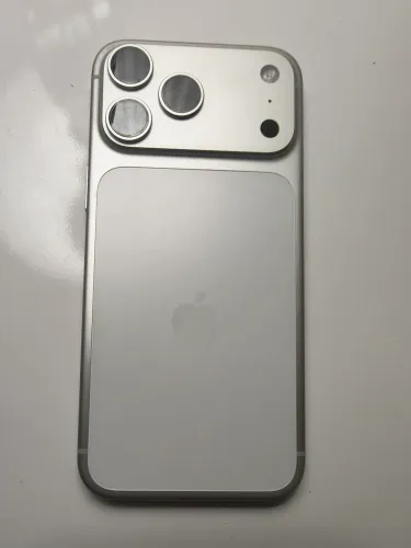 iPhone 17 Pro Max 256gb Prateado - 1 Mês De Uso + Kit Completo