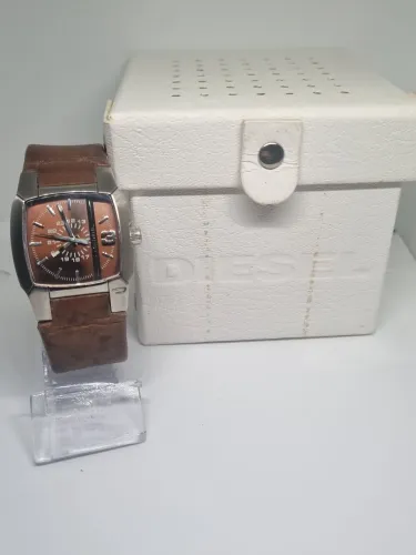 Relógio Diesel quartz swiss.