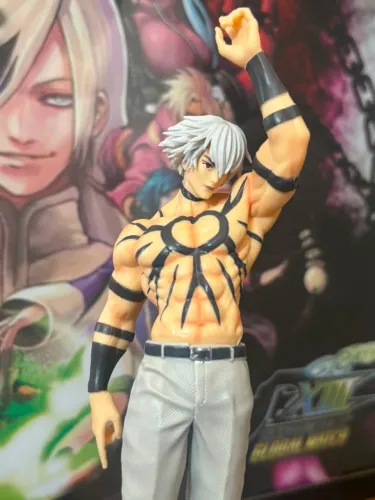 Action Figure Orochi The King of Fighters 26cm