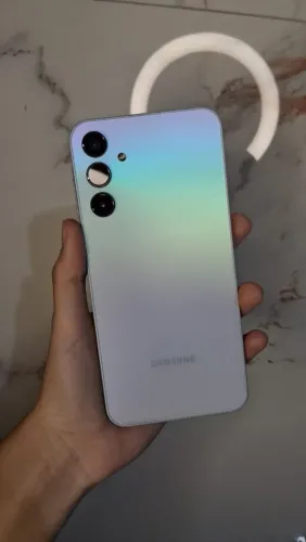Celular A15 5G 256GB 8GB RAM.