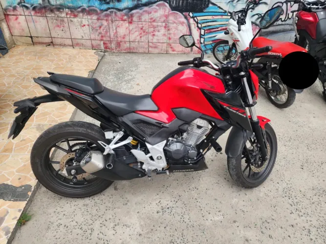 Honda Twister CB 300F