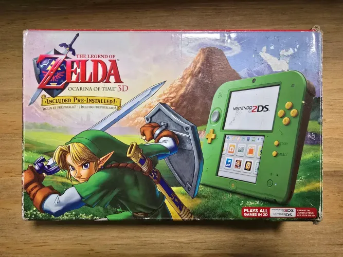 Nintendo 2DS Edição Zelda Ocarina of Time 3D na Caixa