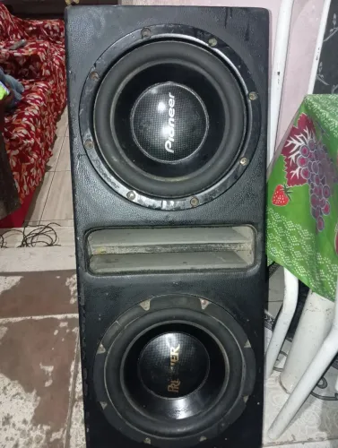 Reridade Par de grave Pioneer de 12 uma tem que alinhar de 800w na caixa