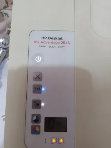 Vendo 2 impressora HP deskjet uma 2546 com Wi-F, a outra 1516, com defeito.