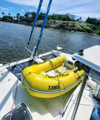 Bote inflável, fundo rígido com motor de popa Yamaha 15hp