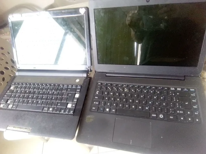 2 NOTEBOOKS -  RETIRADA DE PEÇAS.