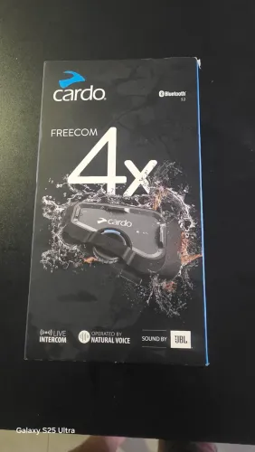 Vendo Cardo Freecom 4x JBL ZERADO ! POUCO USO ! Com intercomunicador de 4 direção