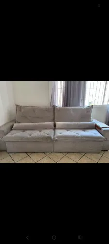 Sofá retrátil - Semi novo muito confortável 