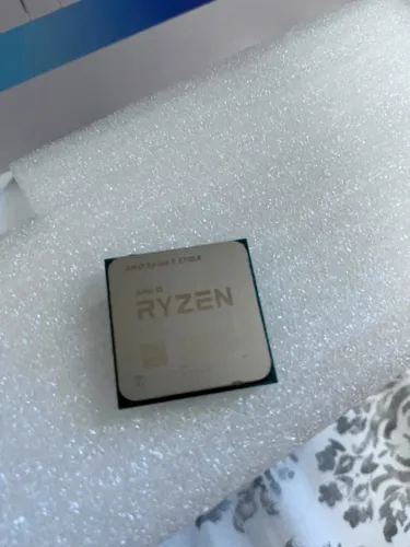Processador AMD Ryzen 7 5700X ? 8 núcleos / 16 threads