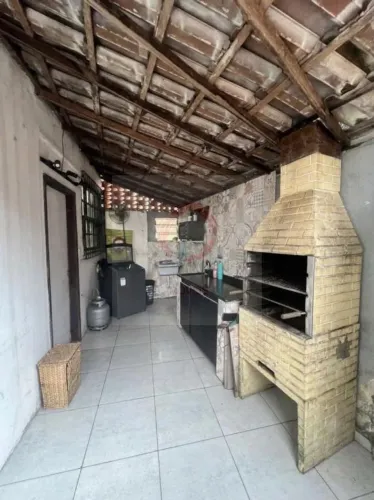 Casa Duplex no Condomínio Floresta Azul II - Sapê | 2 qts(1 suíte), área gourmet e vaga