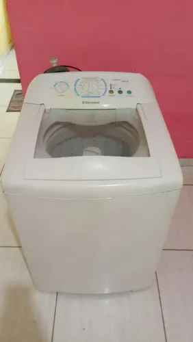 Máquina de lavar roupa Electrolux 12 kilos 