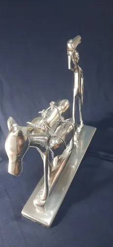 Escultura Agricultor com seu fiel Burrinho em alumínio