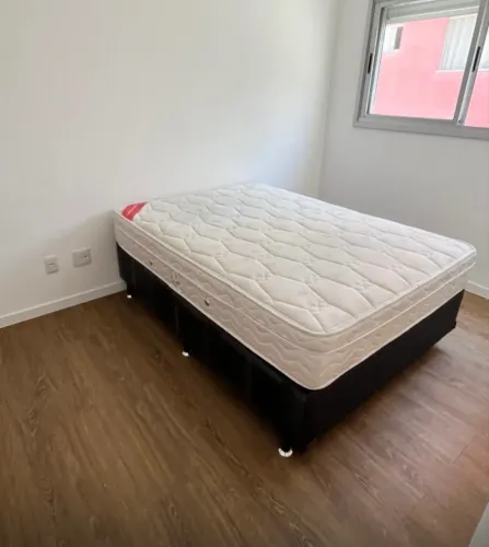 Cama Box casal + colchão 