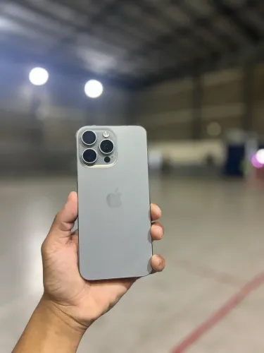 VENDO IPHONE 15 PRO MAX