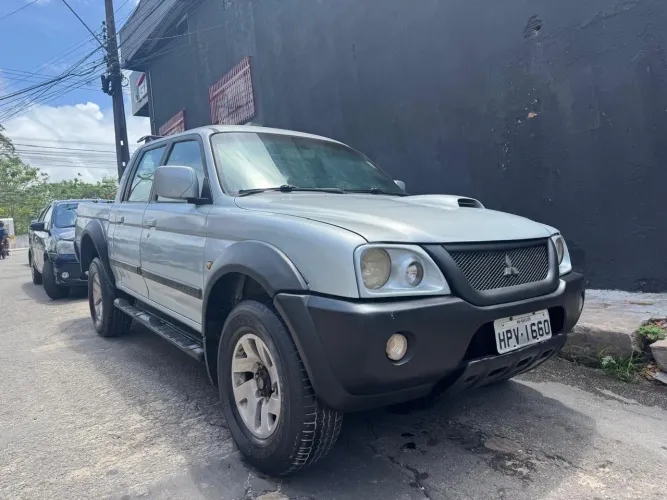 Mitsubishi L200 GLS Sport 2.5 4X4 121cv CD DTI Dies 2005