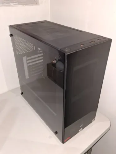 Gabinete AeroCool ATX