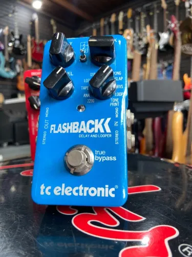 Pedal TC Eletronic Flashback Delay e Looper seminovo