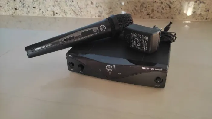 Microfone Sem Fio Akg Ht-45 Pw-45 Estado De Novo Perfeito