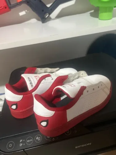 Tênis adidas TAM 27