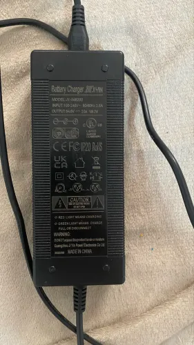 Carregador Original para Bicicleta Elétrica 54,6V 2A Bivolt