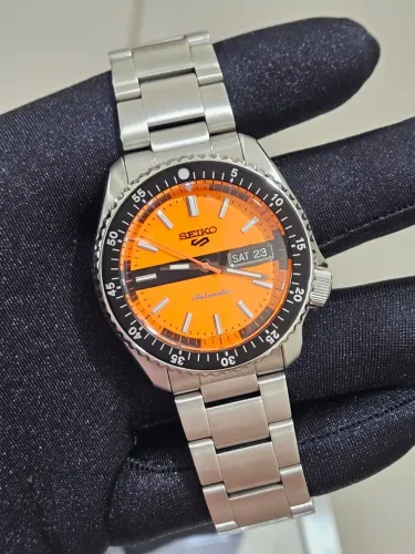 Relógio Seiko 5 Automático Mostrador Laranja