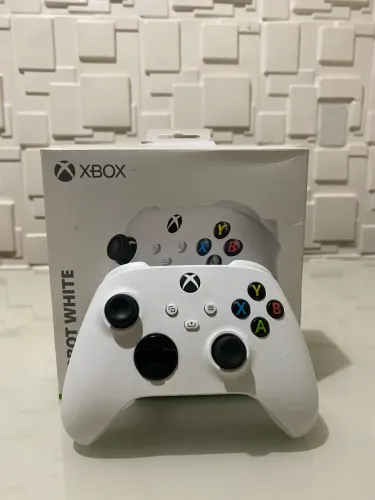 ?CONTROLE XBOX SERIES X/S E ONE SEMI-NOVO?